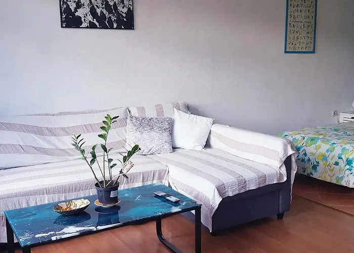 And Suzana Gæstehus